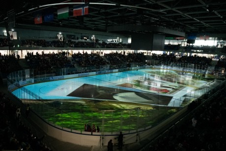 Jégkorongünnep az Alba Aréna nyitóhétvégéjén